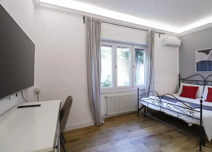 Casilina 403 Spacious 3bdr&3 Bath *